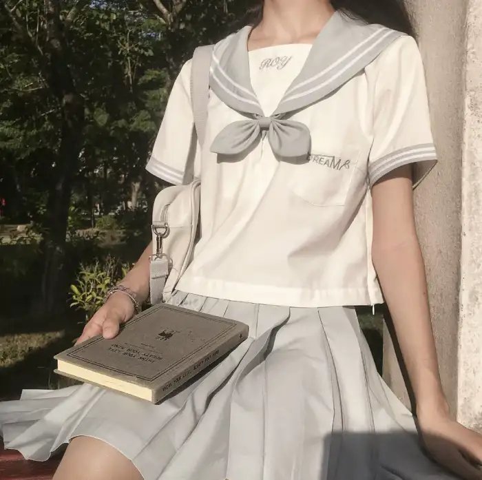 施恩得美